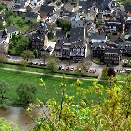 Hotel Zur Winzergenossenschaft Эрнст Экстерьер фото