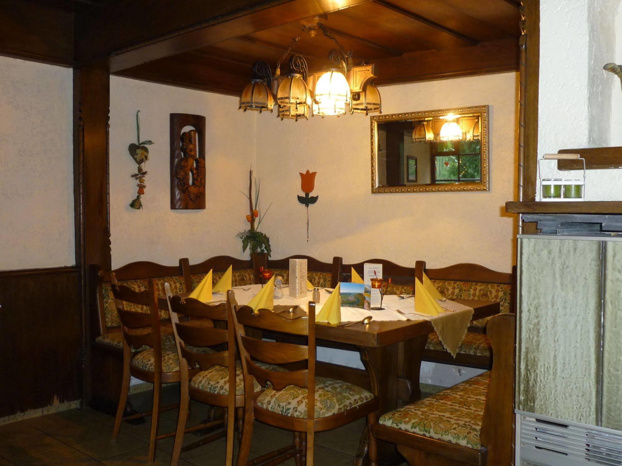 Hotel Zur Winzergenossenschaft Эрнст Экстерьер фото